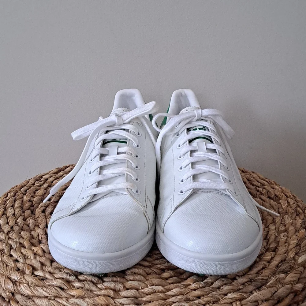 Adidas Stan Smith trending brand